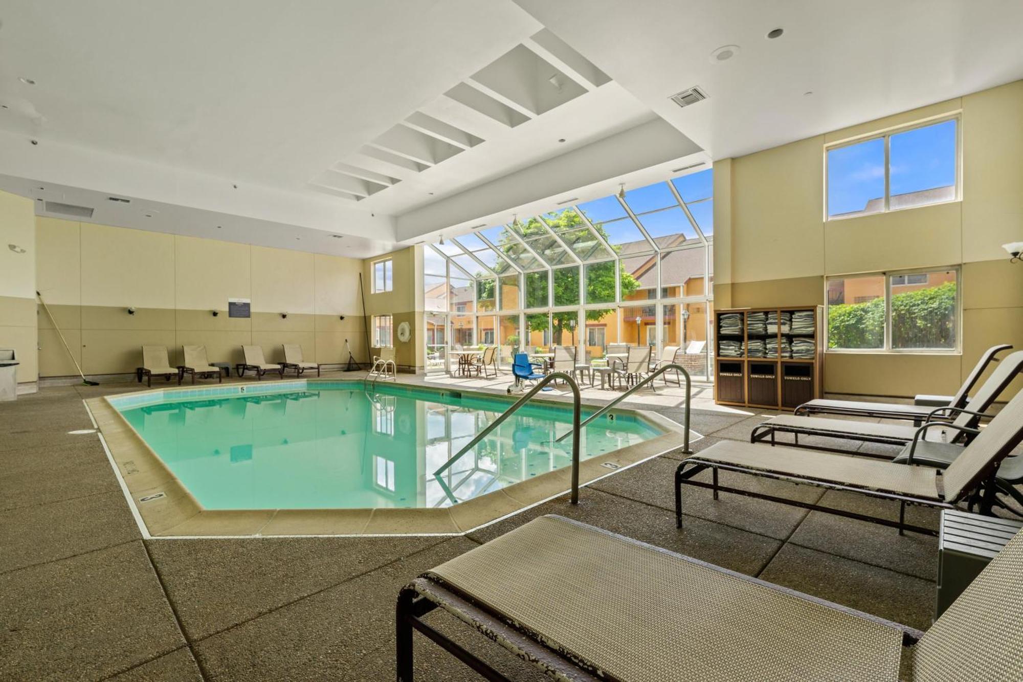 Chicago Club Inn & Suite Oakbrook Terrace Dış mekan fotoğraf