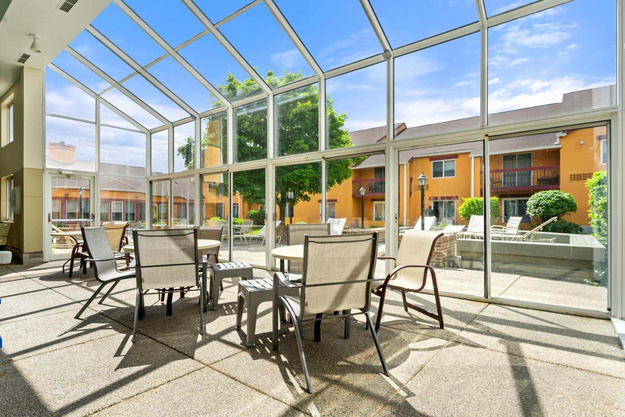 Chicago Club Inn & Suite Oakbrook Terrace Dış mekan fotoğraf