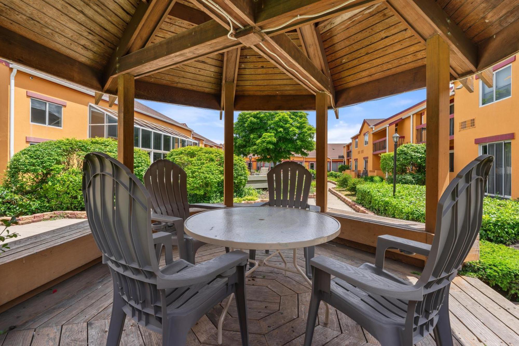 Chicago Club Inn & Suite Oakbrook Terrace Dış mekan fotoğraf