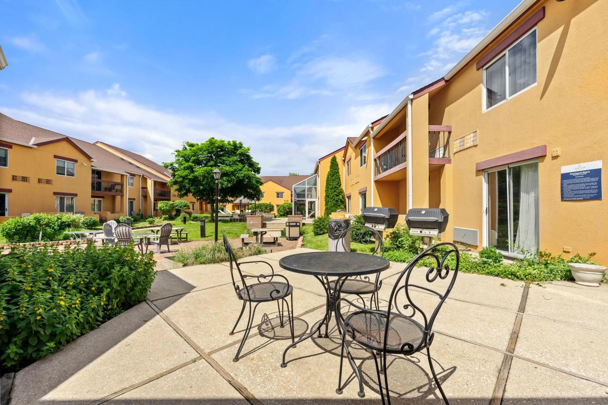 Chicago Club Inn & Suite Oakbrook Terrace Dış mekan fotoğraf