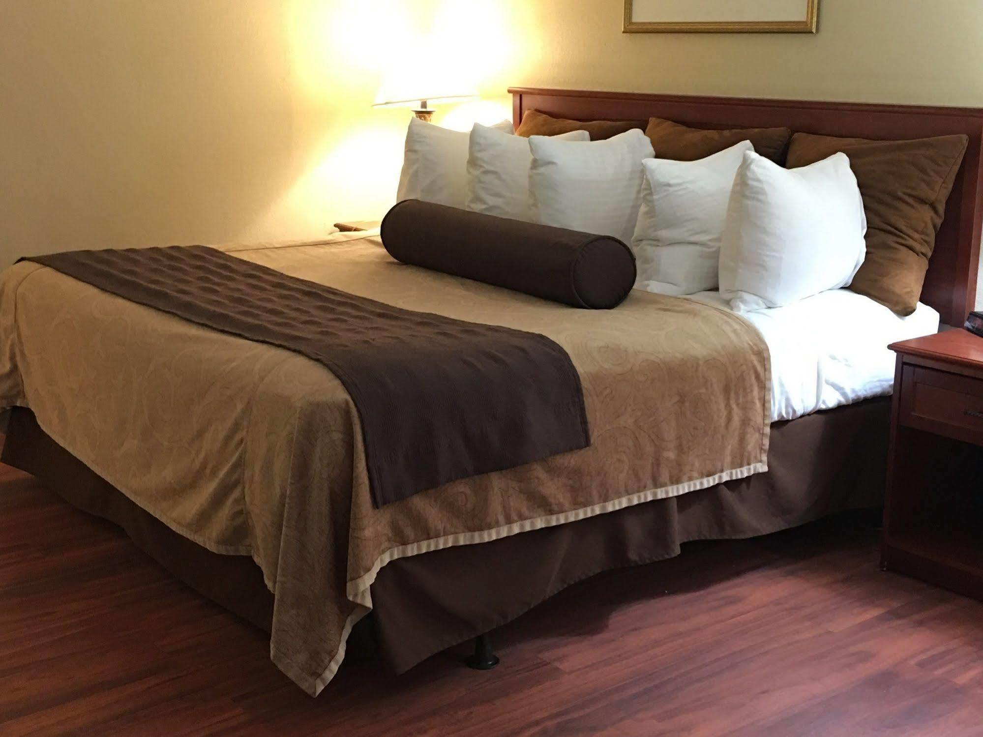 Chicago Club Inn & Suite Oakbrook Terrace Dış mekan fotoğraf